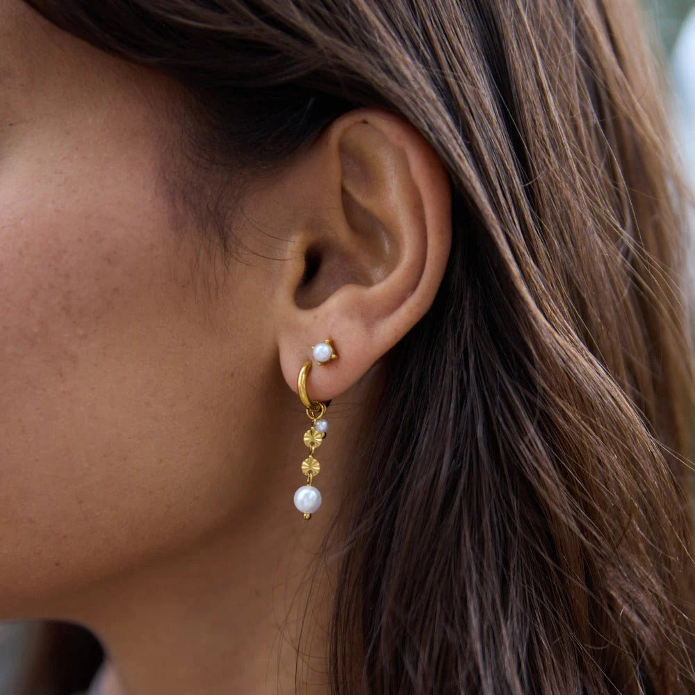 BEAUTIFUL EARTH - SOFIA PEARL STUD EARRINGS