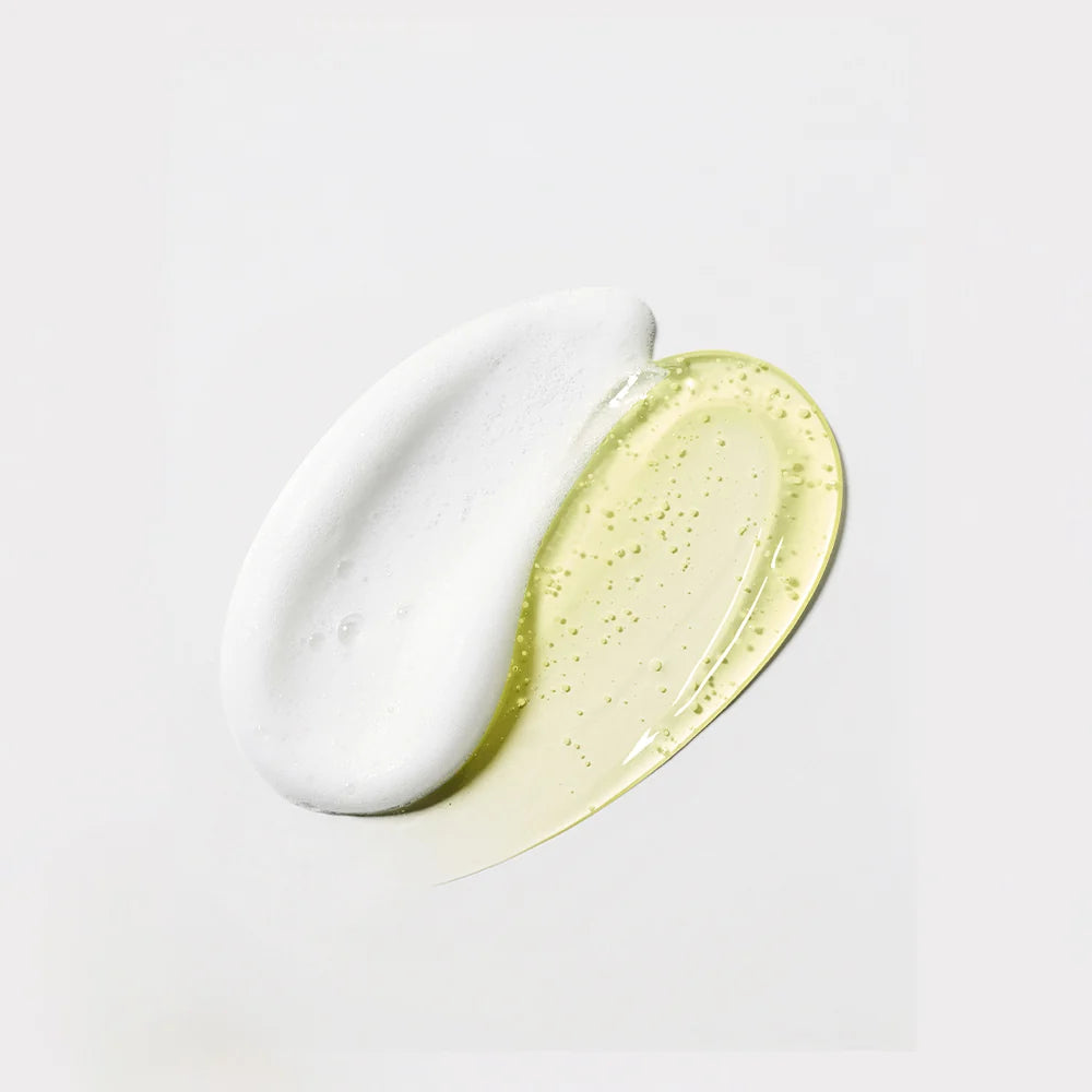 “Close-up of KSECRET Daily Gel Cleanser gel texture”
