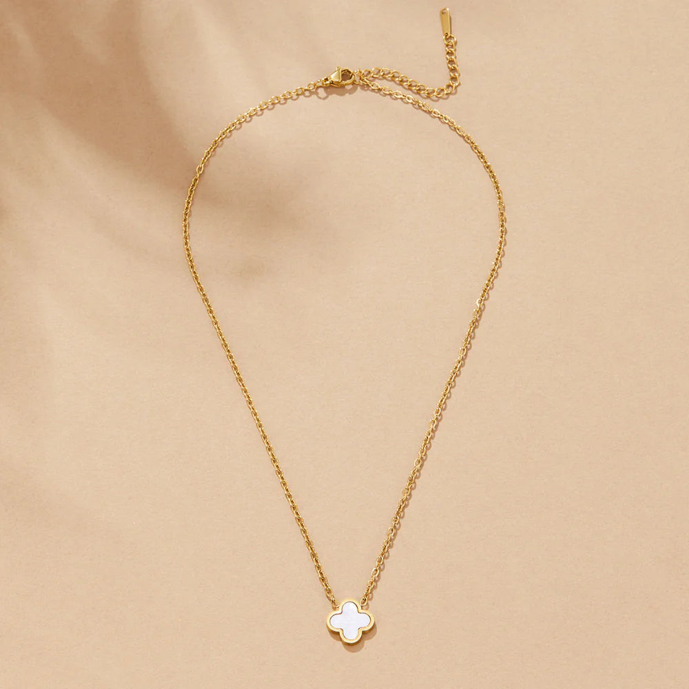 BEAUTIFUL EARTH - WHITE CLOVER NECKLACE