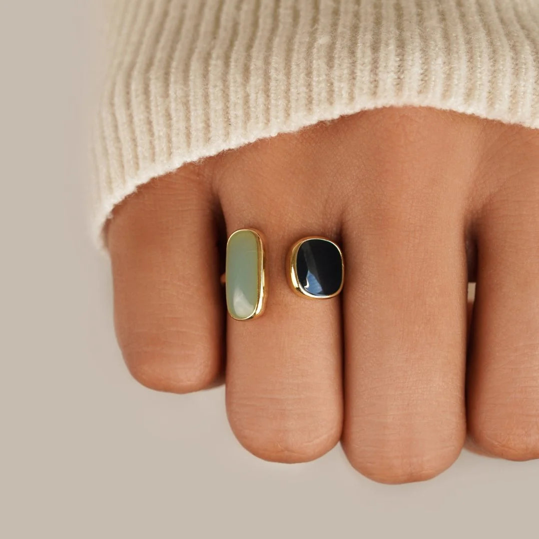 BEAUTIFUL EARTH - DUAL STONE OPEN RING – 18K GOLD - SIZE 8