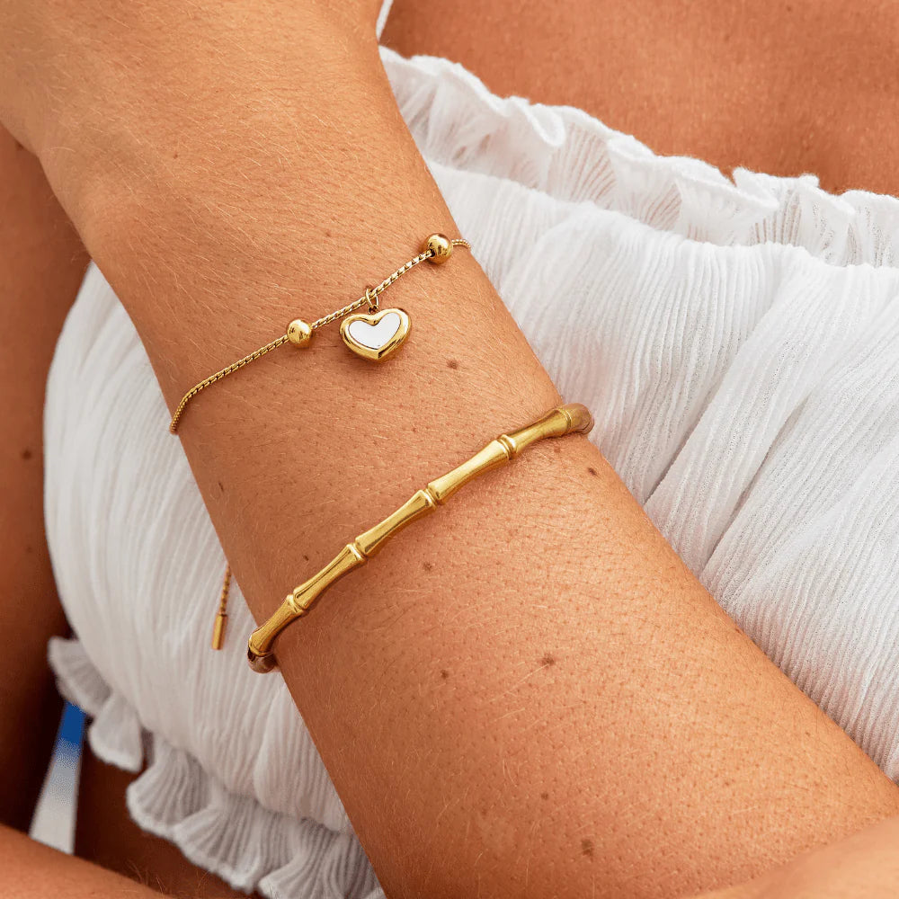 BEAUTIFUL EARTH - MOTHER OF PEARL HEART CHARM BRACELET