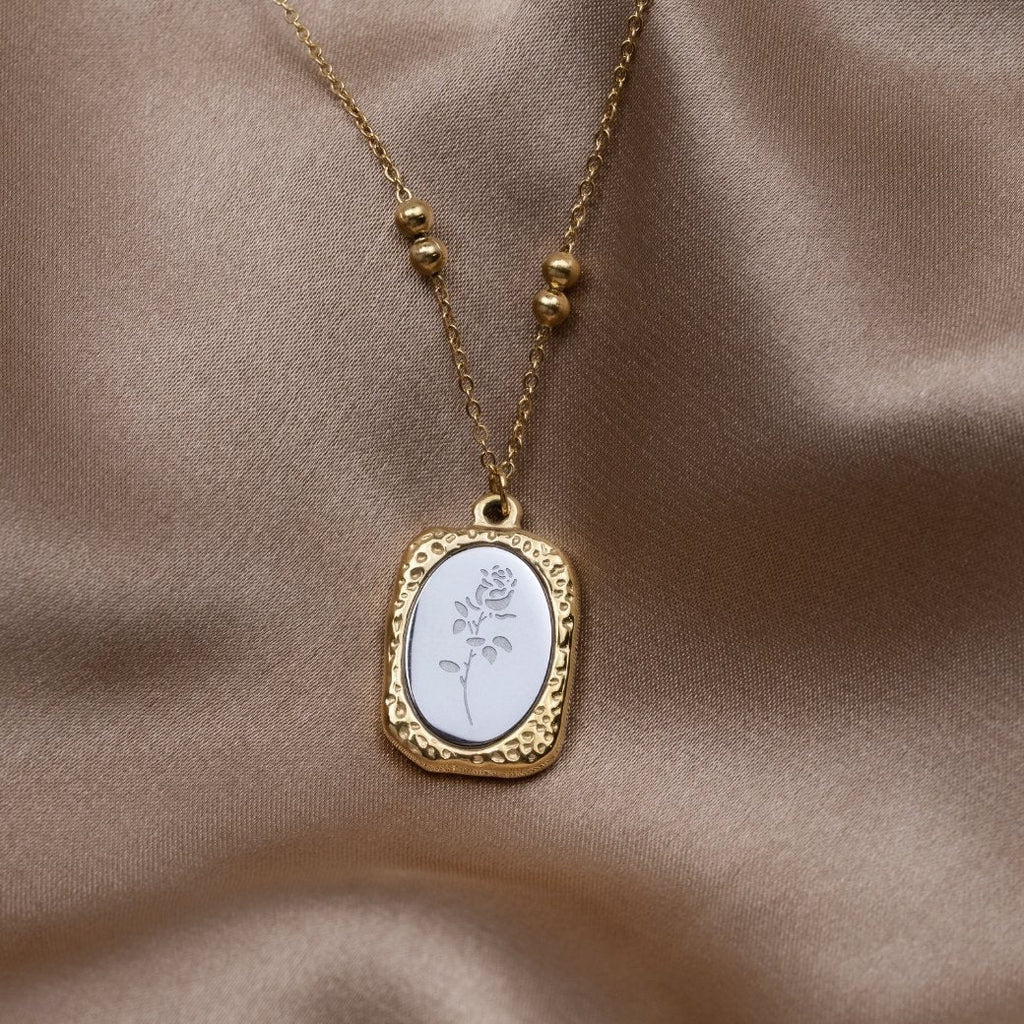 BEAUTIFUL EARTH - FRAGILE LOVE ROSE NECKLACE