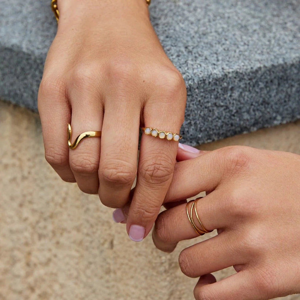 BEAUTIFUL EARTH - GOLDEN MOONSTONE ETERNITY RING - SIZE 8