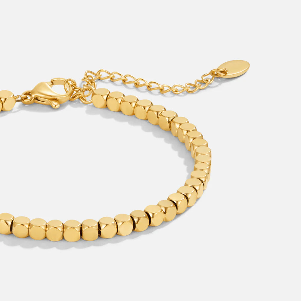 BEAUTIFUL EARTH - LEXI 18K GOLD CUBE BRACELET
