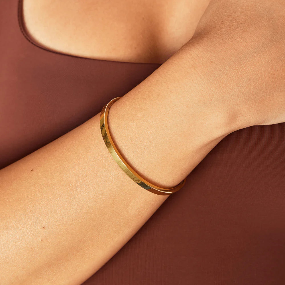 BEAUTIFUL EARTH - POLISHED GOLD CUFF BANGLE