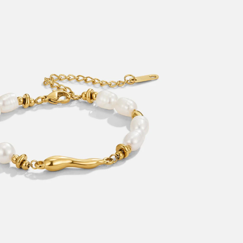 BEAUTIFUL EARTH - FRESHWATER PEARL & GOLD WAVE BAR NECKLACE