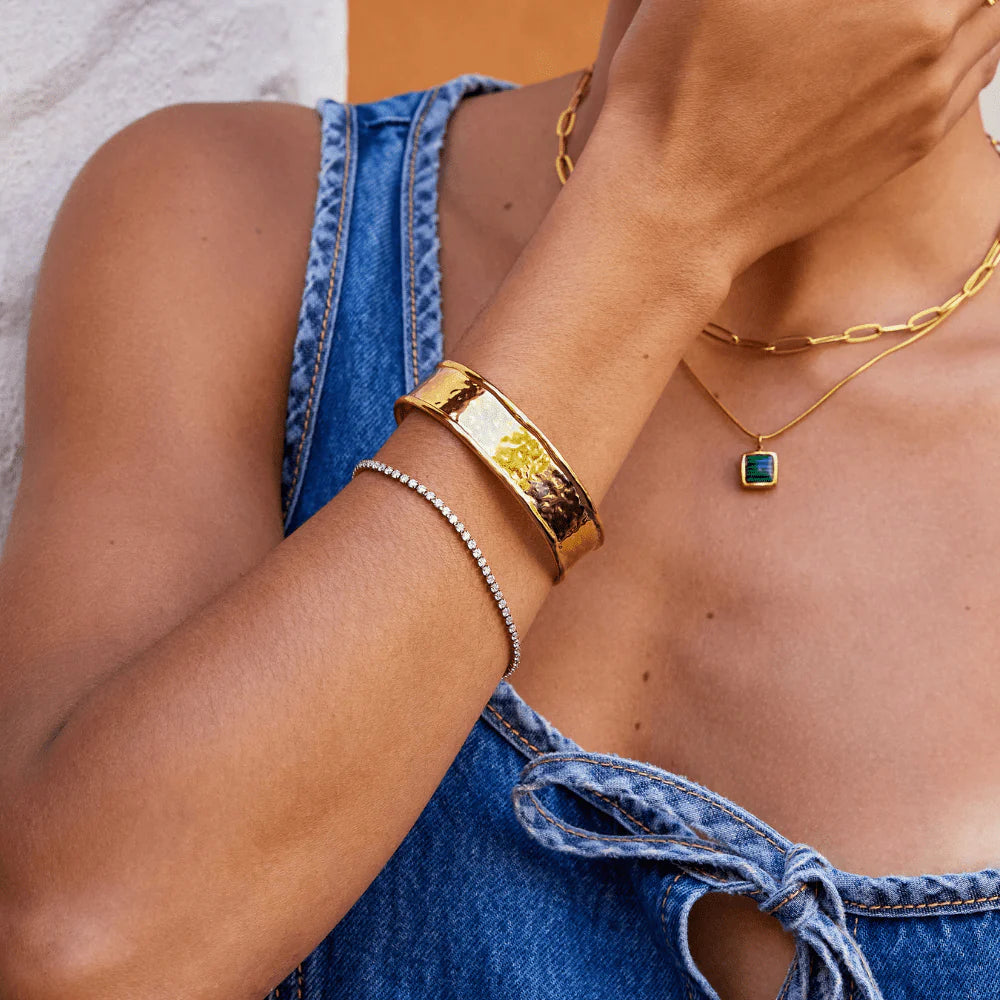 BEAUTIFUL EARTH - CICA GOLD NICA GOLD CUFF BANGLE