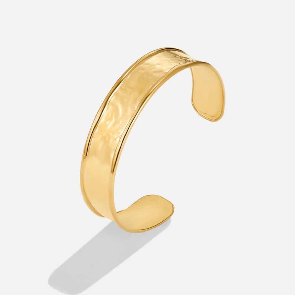 BEAUTIFUL EARTH - CICA GOLD NICA GOLD CUFF BANGLE