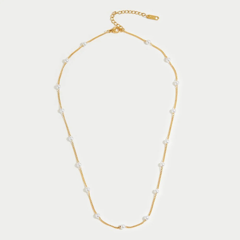 BEAUTIFUL EARTH - PEARL STATION 18K GOLD NECKLACE