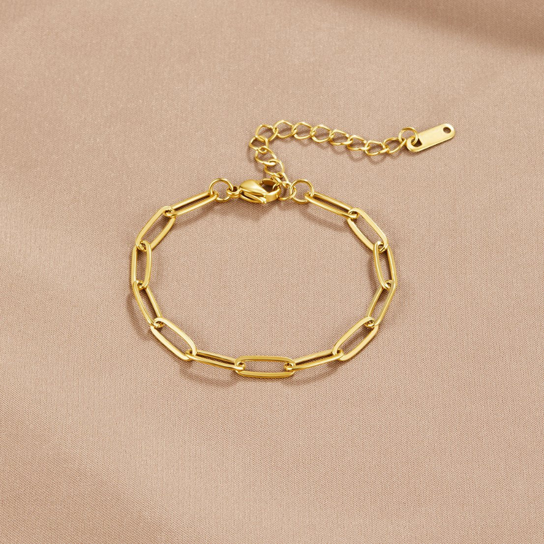 BEAUTIFUL EARTH - PAPERCLIP GOLD BRACELET