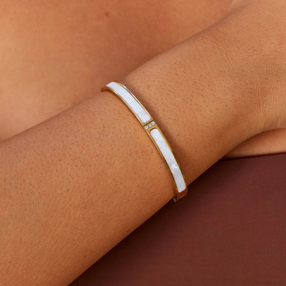 BEAUTIFUL EARTH - WHITE SAHARA GOLD BANGLE